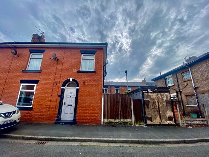2 Bedroom Property To Rent In John Street, Chorley, PR7