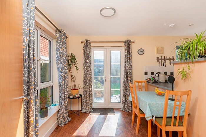 4 Bedroom Semi Detached House For Sale In Bartholomews Square, Horfield, BS7