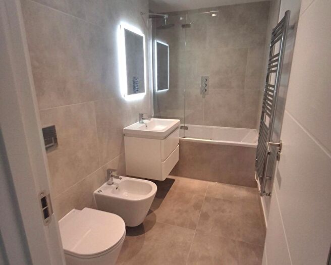1 Bedroom Flat To Rent In Churchfield Road, Weybridge, KT13