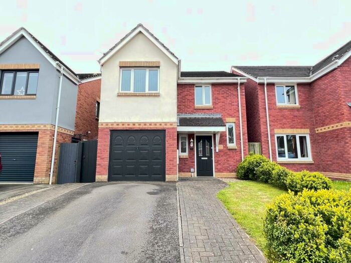 3 Bedroom House To Rent In Maes Lindys, Rhoose, Vale Of Glamorgan, CF62