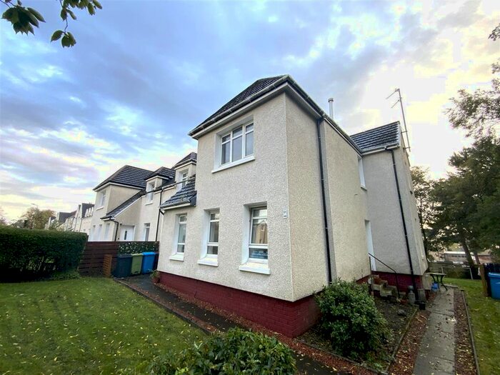 3 Bedroom Flat To Rent In Birch Avenue, Busby, Glasgow, G76