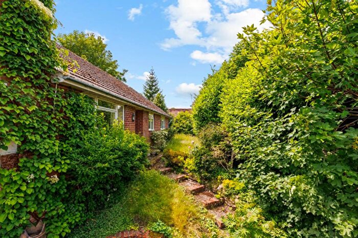 4 Bedroom Detached House For Sale In High Street, Kintbury, RG17