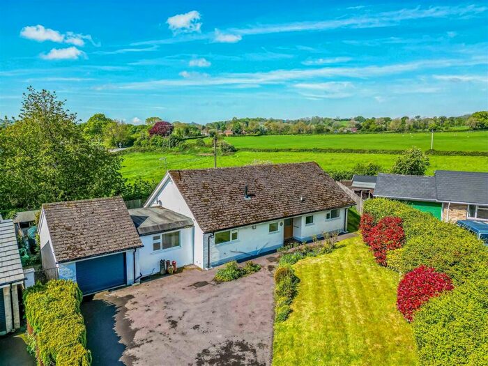 3 Bedroom Detached Bungalow For Sale In Stroud End, Stroud, Petersfield, GU32