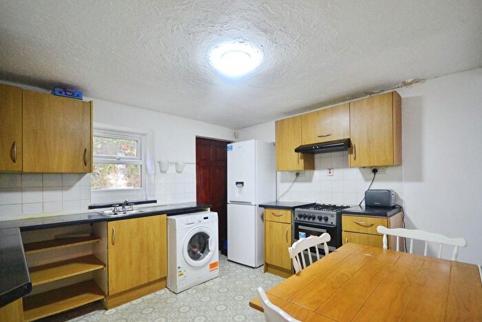2 Bedroom Property To Rent In Coley Place, Reading, RG1
