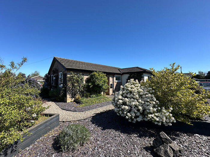 2 Bedroom Bungalow For Sale In Cedar Close, Bacton, IP14