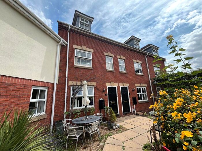 3 Bedroom Terraced House For Sale In Pascoe Crescent, Daventry, Northamptonshire, NN11