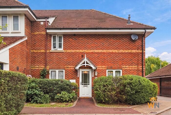 2 Bedroom Flat To Rent In Shenfield, Brentwood, CM15