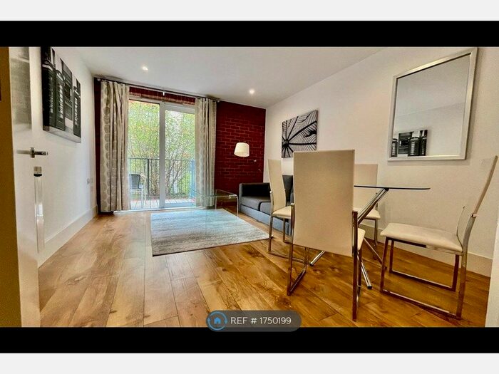 1 Bedroom Flat To Rent In Warehouse Court, London, SE18