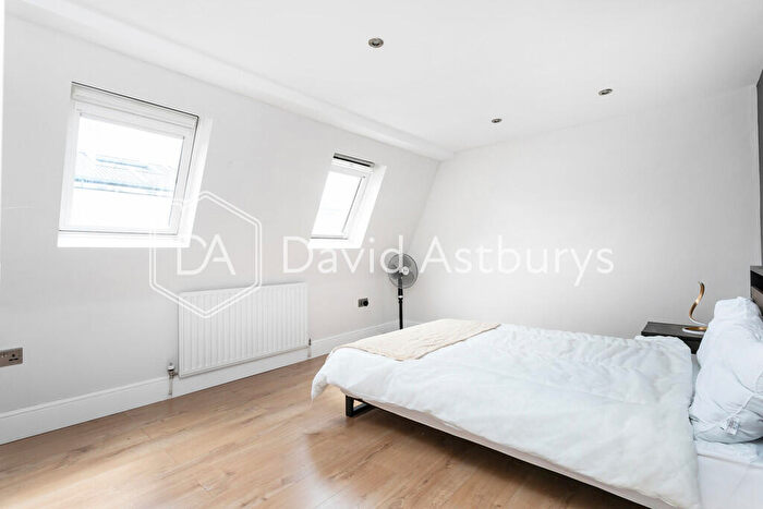 4 Bedroom Terraced House To Rent In Jacksons Lane, Highgate, London, N6