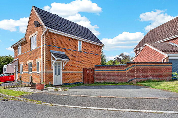 2 Bedroom Semi-Detached House For Sale In Redgrave Close, Kettering, NN15