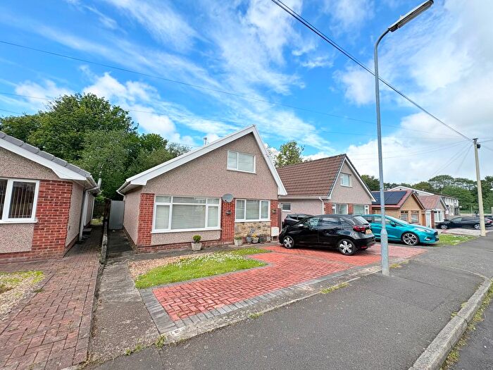 3 Bedroom Detached House For Sale In Furzeland Drive, Neath, SA10
