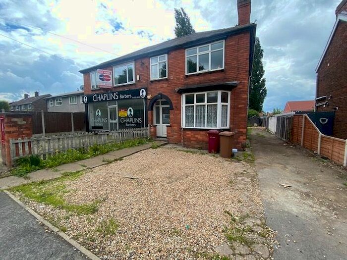 2 Bedroom Semi-Detached House To Rent In Burringham Road, Scunthorpe, DN17