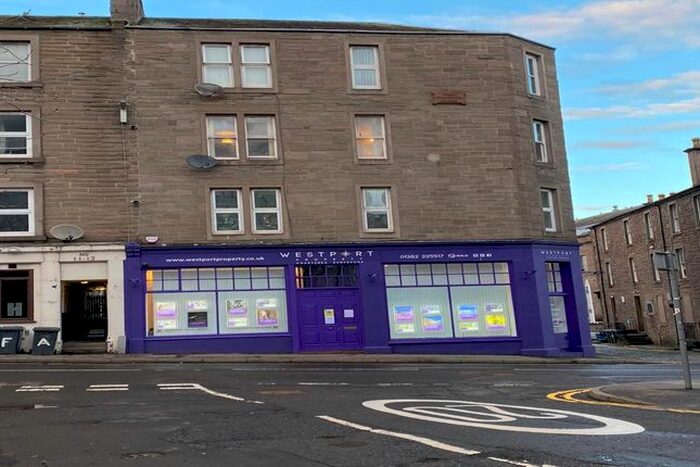 2 Bedroom Flat To Rent In Johnstons Lane, Dundee, DD1