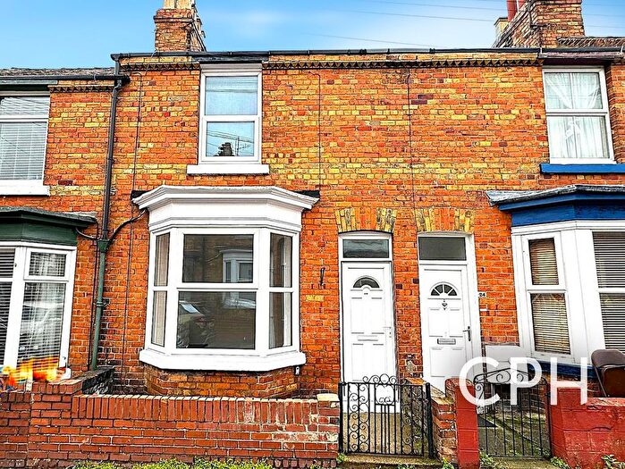 2 Bedroom Terraced House For Sale In Trafalgar Terrace, Scarborough, YO12