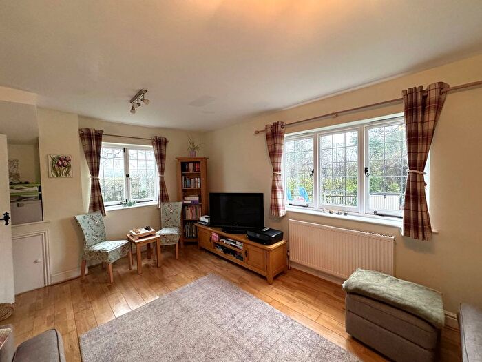 3 Bedroom End Of Terrace House For Sale In Albion Road, Marden, Tonbridge, TN12