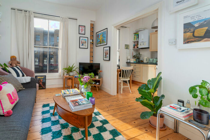 1 Bedroom Apartment To Rent In Balls Pond Road, Islington, London, N1