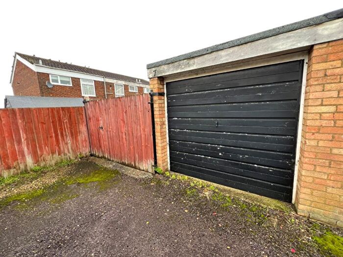 3 Bedroom End Of Terrace House For Sale In Conrad Close, Swindon, SN3