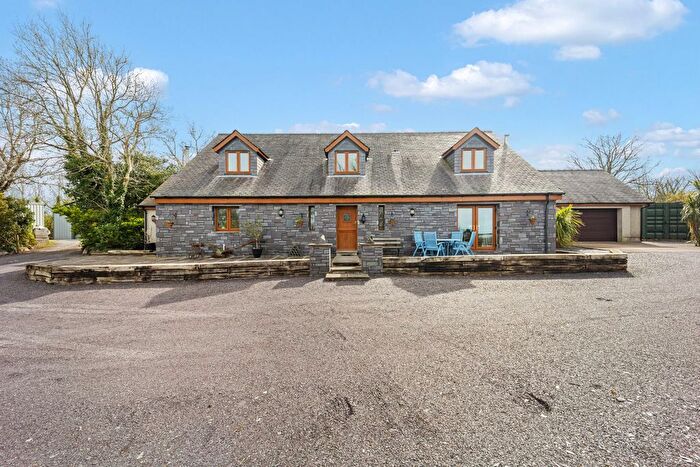 5 Bedroom Equestrian Property For Sale In Rhos Isaf, Caernarfon, Gwynedd, LL54