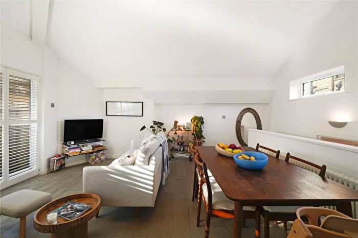 2 Bedroom House To Rent In Hodes Row, Hampstead, NW3