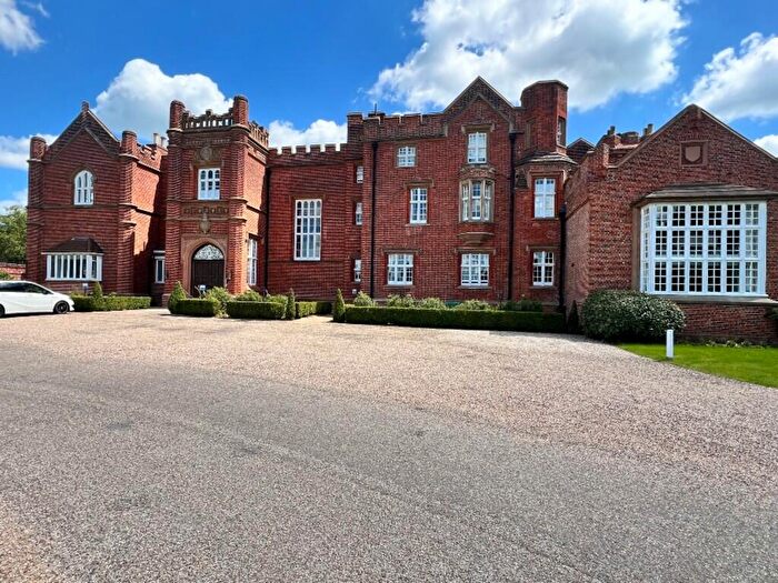 3 Bedroom Apartment For Sale In Danbury Palace Drive, Danbury, CM3