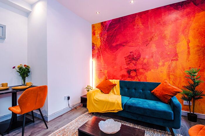 3 Bedroom Terraced House To Rent In Letchworth Street, M14