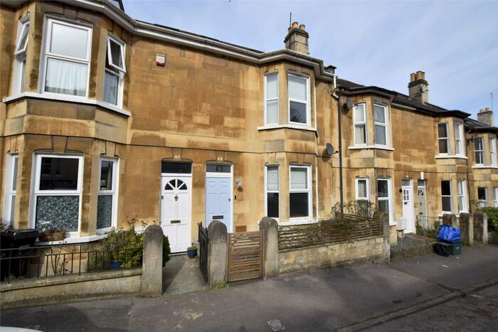 3 Bedroom Terraced House To Rent In Magdalen Avenue, Bath, BA2