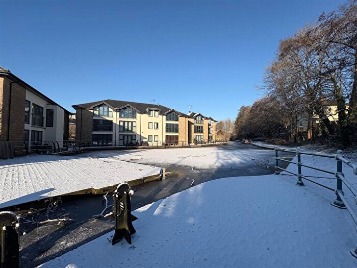 2 Bedroom Apartment For Sale In Ladson House, Lockside View, Stalybridge, SK15