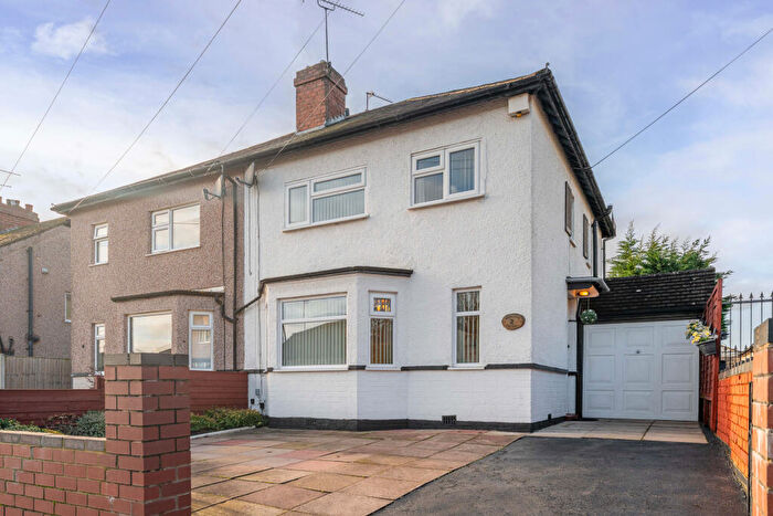 3 Bedroom Semi Detached House For Sale In Sherbourne Crescent, Coundon, Coventry, West Midlands, CV5