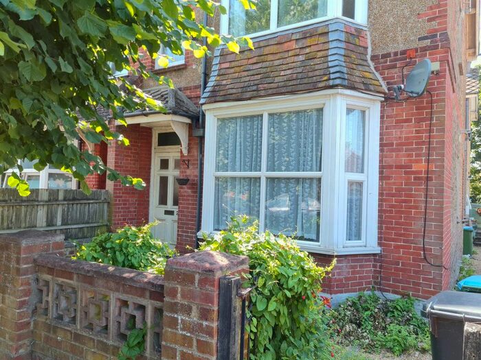 2 Bedroom Flat To Rent In Highfield Road, Bognor Regis, PO22