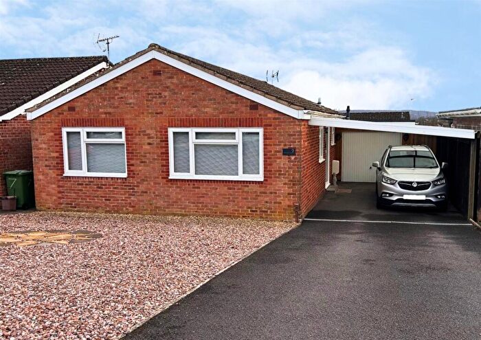 3 Bedroom Detached Bungalow For Sale In Pedlars Grove, Frome, BA11