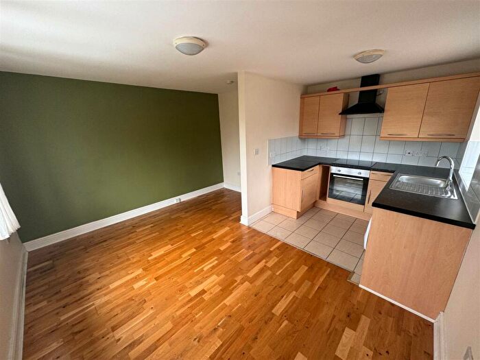 1 Bedroom Flat To Rent In Bycullah Road, Enfield, EN2