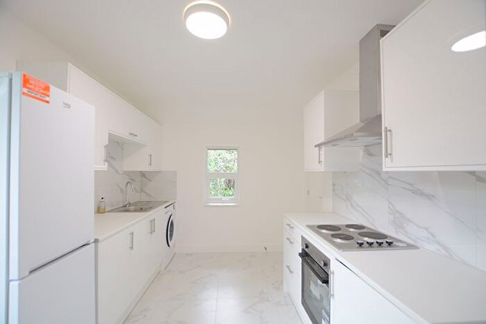 5 Bedroom Semi-Detached House To Rent In Widecroft Road, Iver, SL0