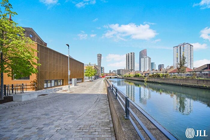 4 Bedroom Flat To Rent In Botanical Mews London, E15