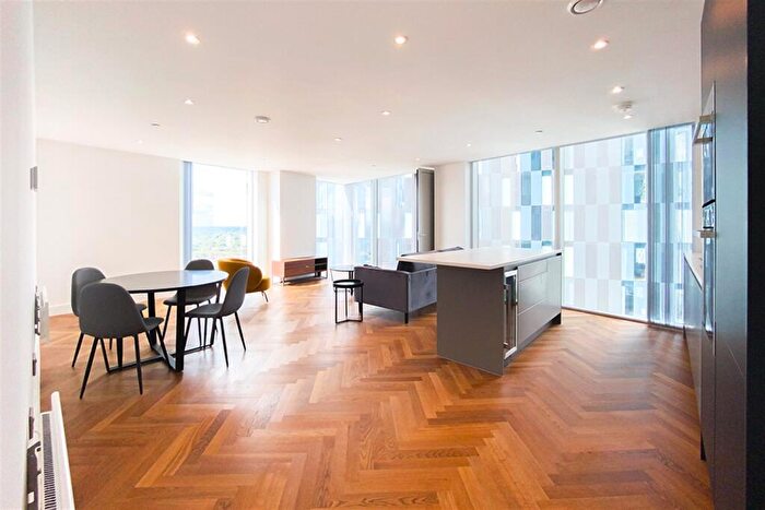 2 Bedroom Apartment To Rent In East Tower, Owen Street, M15