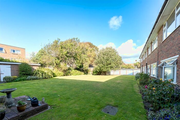 1 Bedroom Flat For Sale In Bath Road, Worthing, West Sussex, BN11