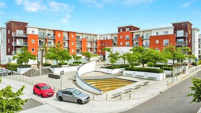 2 Bedroom Apartment To Rent In Merrick House, Whale Avenue, Reading, Berkshire, RG2