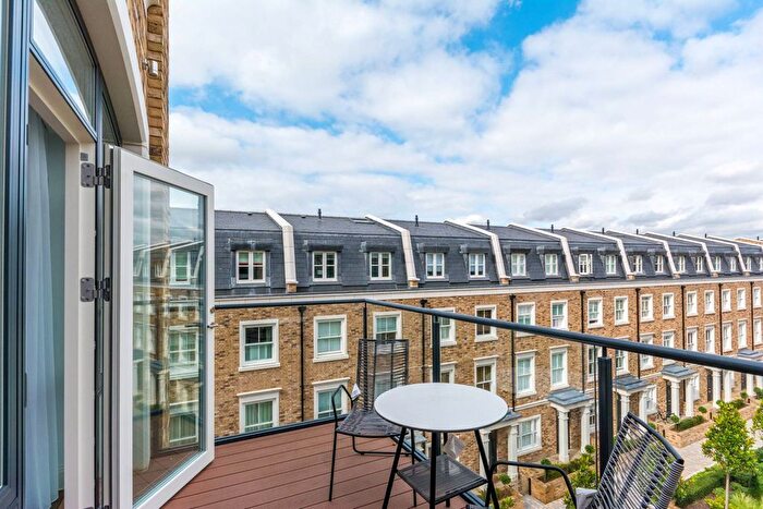 2 Bedroom Flat To Rent In Palladian Gardens, Chiswick, London, W4