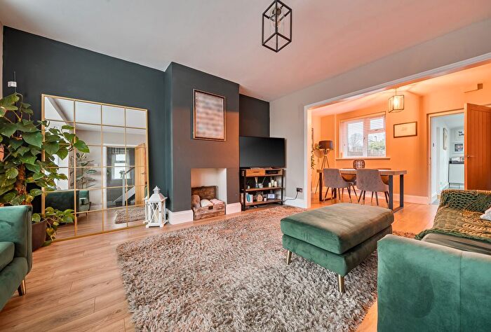 3 Bedroom Semi Detached House For Sale In Woodyleaze Drive, Hanham, Bristol, Gloucestershire, BS15