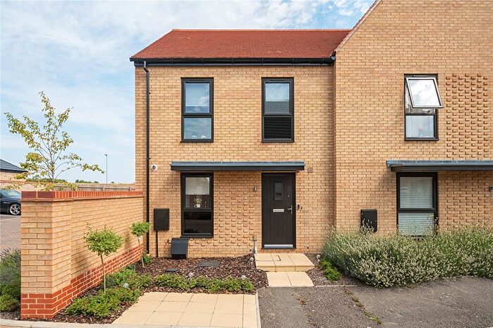 3 Bedroom End Of Terrace House For Sale In Mclaren Street, West Cambourne, Cambridge, CB23