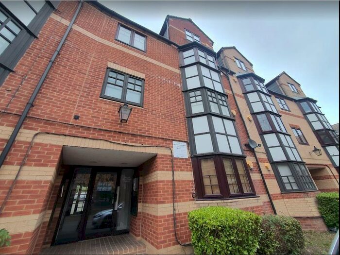 1 Bedroom Apartment To Rent In Maltings Place, Reading, RG1