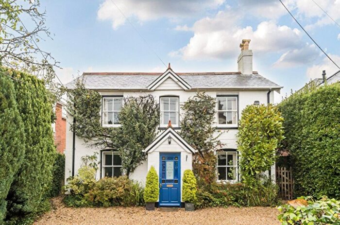 3 Bedroom Detached House For Sale In Park Close, Brockenhurst, SO42