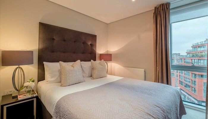 3 Bedroom Flat To Rent In Merchant Square East, London, W2