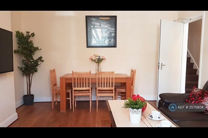 5 Bedroom Terraced House To Rent In Wedmore Gardens, London, N19