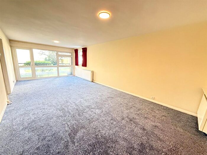 2 Bedroom Flat To Rent In Shirley Road, Wallington, SM6