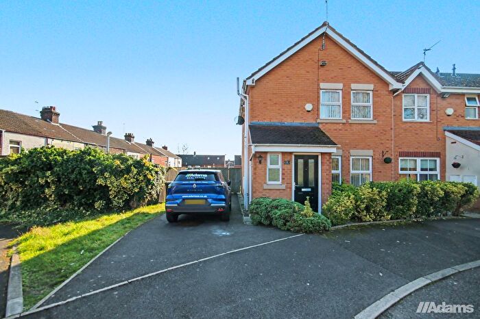 3 Bedroom Semi Detached House To Rent In Brierley Terrace, Widnes, WA8