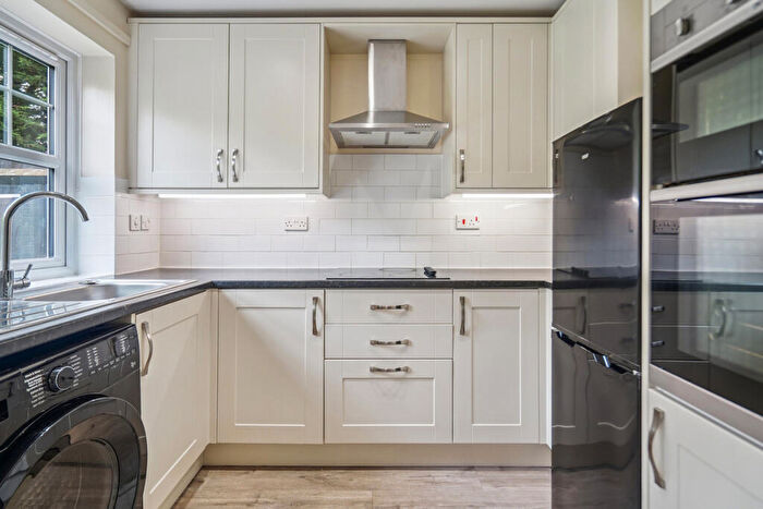 3 Bedroom Terraced House For Sale In Heynes Green, Maidenhead, SL6