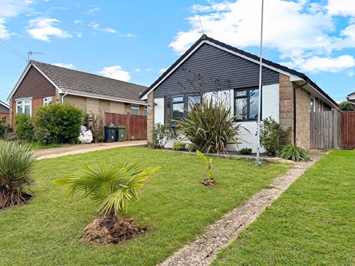 2 Bedroom Detached Bungalow For Sale In School Crescent, Godshill, PO38
