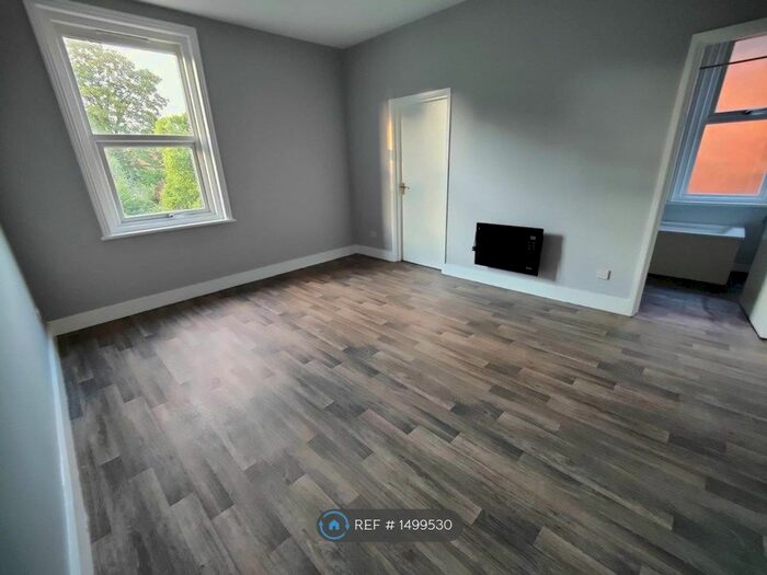 Studio To Rent In Carysfort Road, Bournemouth, BH1