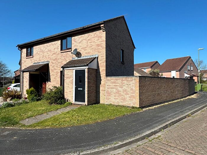 2 Bedroom House To Rent In Goodwood Close, Titchfield Common, PO14