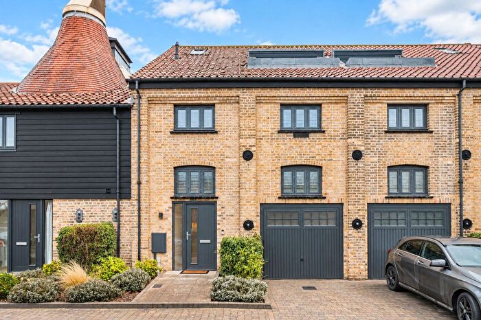 3 Bedroom Terraced House For Sale In Watton Road, Ware, SG12